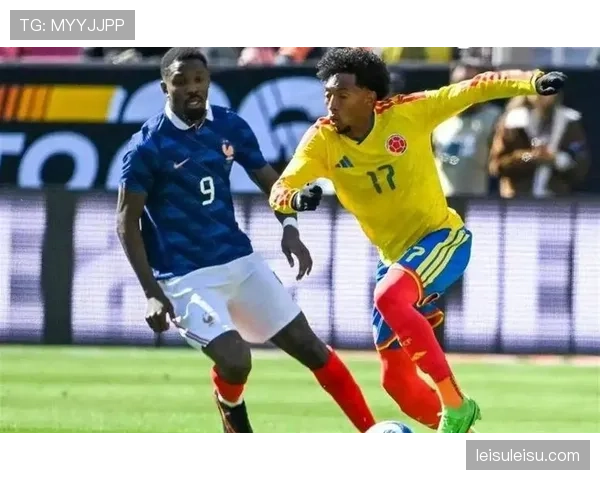 多家英超俱乐部派球探现场观战雷恩对阵里尔的比赛，考察中场小将杜埃